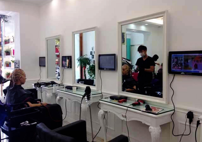 美发店液晶广告机案例图 美发店液晶广告机案例图