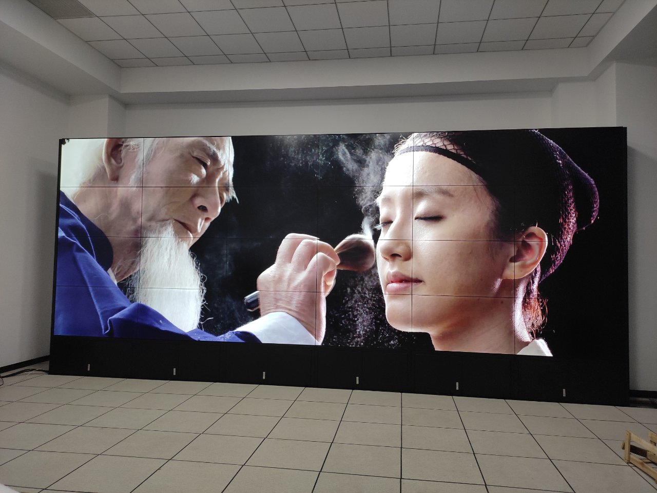 福建55寸188bet金宝搏亚洲下载最佳选择
食品展示交易中心55寸1.7MM 4X6机柜支架安装项目图片展示6 福建55寸188bet金宝搏亚洲下载最佳选择
食品展示交易中心55寸1.7MM 4X6机柜支架安装项目图片展示6