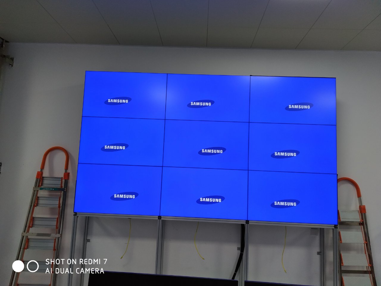 福建省福州市中粮面业46寸1.7mm拼接屏图片1 福建省福州市中粮面业46寸1.7mm拼接屏图片1