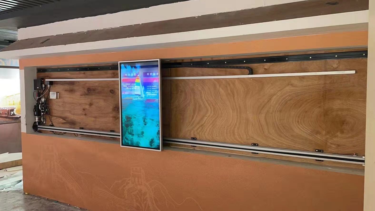 江西抚州乐安县一广告传媒公司4.5米滑轨屏 江西抚州乐安县一广告传媒公司4.5米滑轨屏