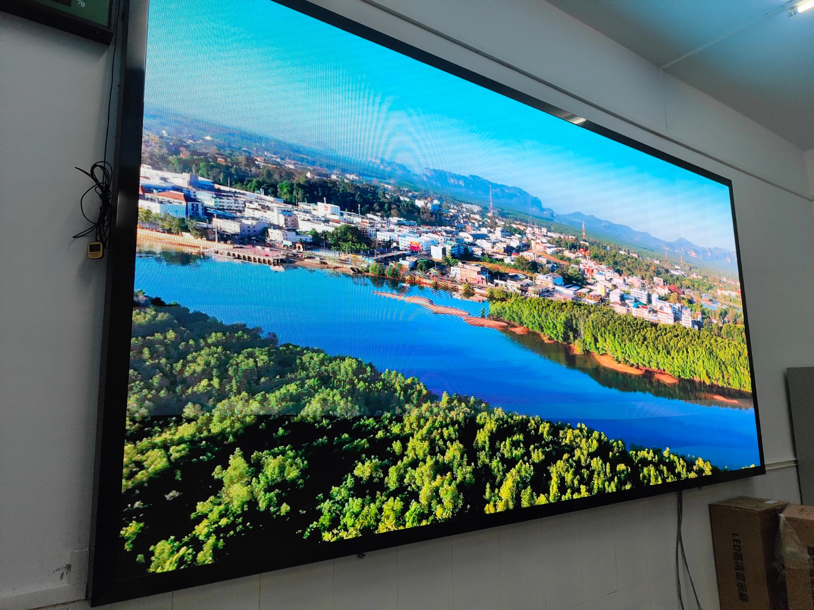 广州黄埔P1.86全彩屏案例图 广州黄埔P1.86全彩屏案例图