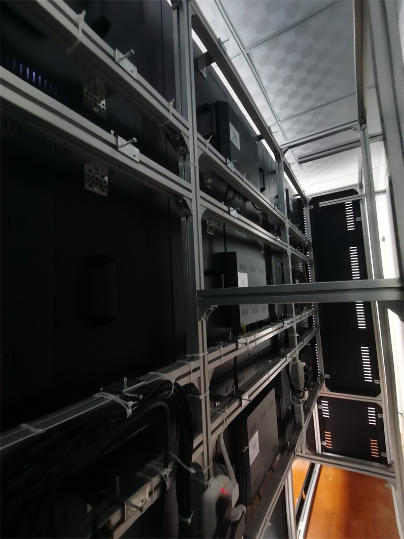 49寸3.5MM3X3188bet金宝搏亚洲下载最佳选择
安装完成背面一览 49寸3.5MM3X3188bet金宝搏亚洲下载最佳选择
安装完成背面一览