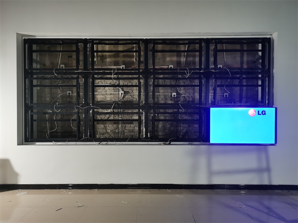 贵州省黔东南州雷山县羊排村村委LG 55寸3.5mm3X4液压支架安装3 贵州省黔东南州雷山县羊排村村委LG 55寸3.5mm3X4液压支架安装3