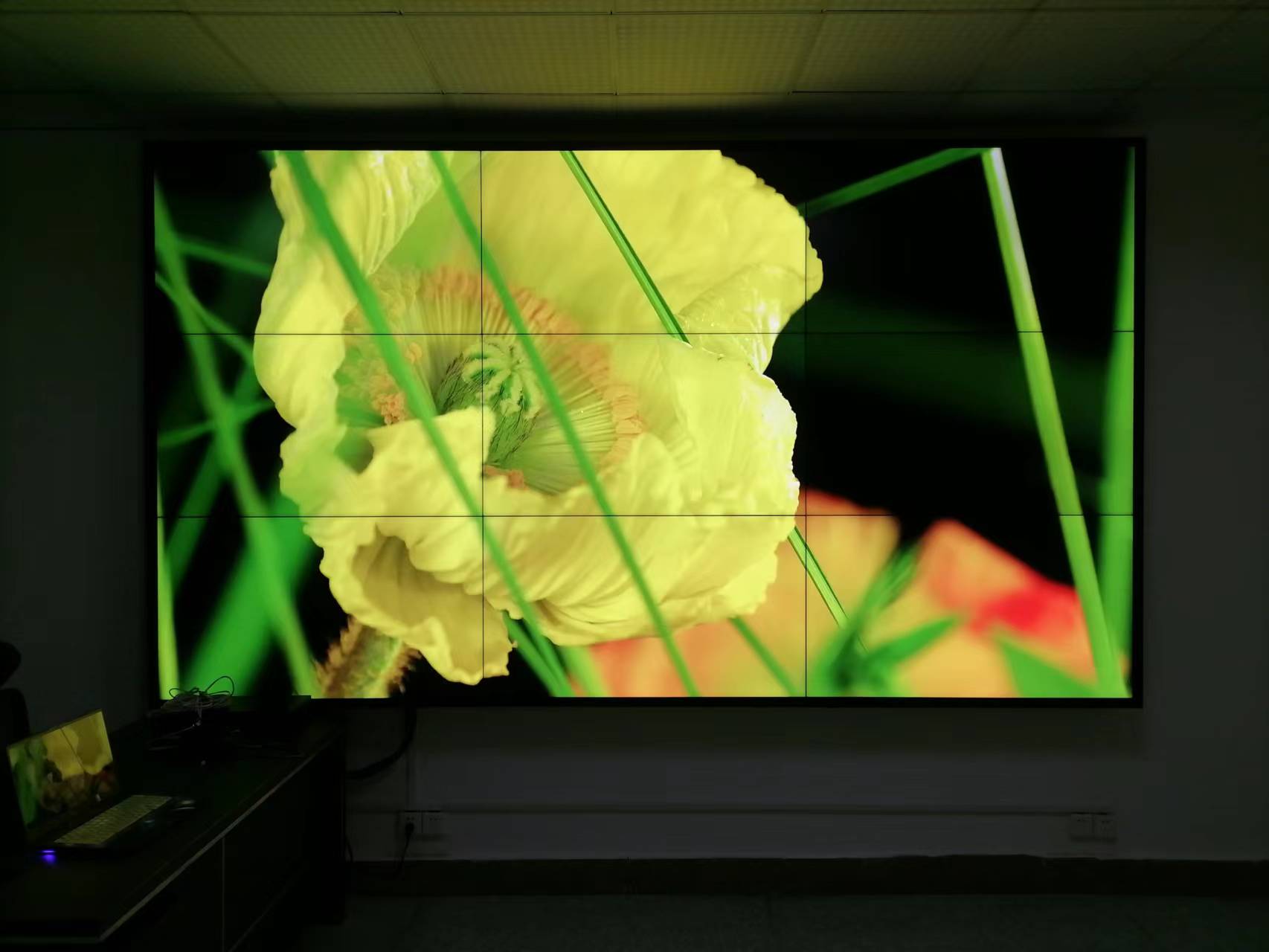 潍坊一部队单位55寸0.88MM 3X3188bet金宝搏亚洲下载最佳选择
潍坊一部队单位55寸0.88MM 3X3188bet金宝搏亚洲下载最佳选择