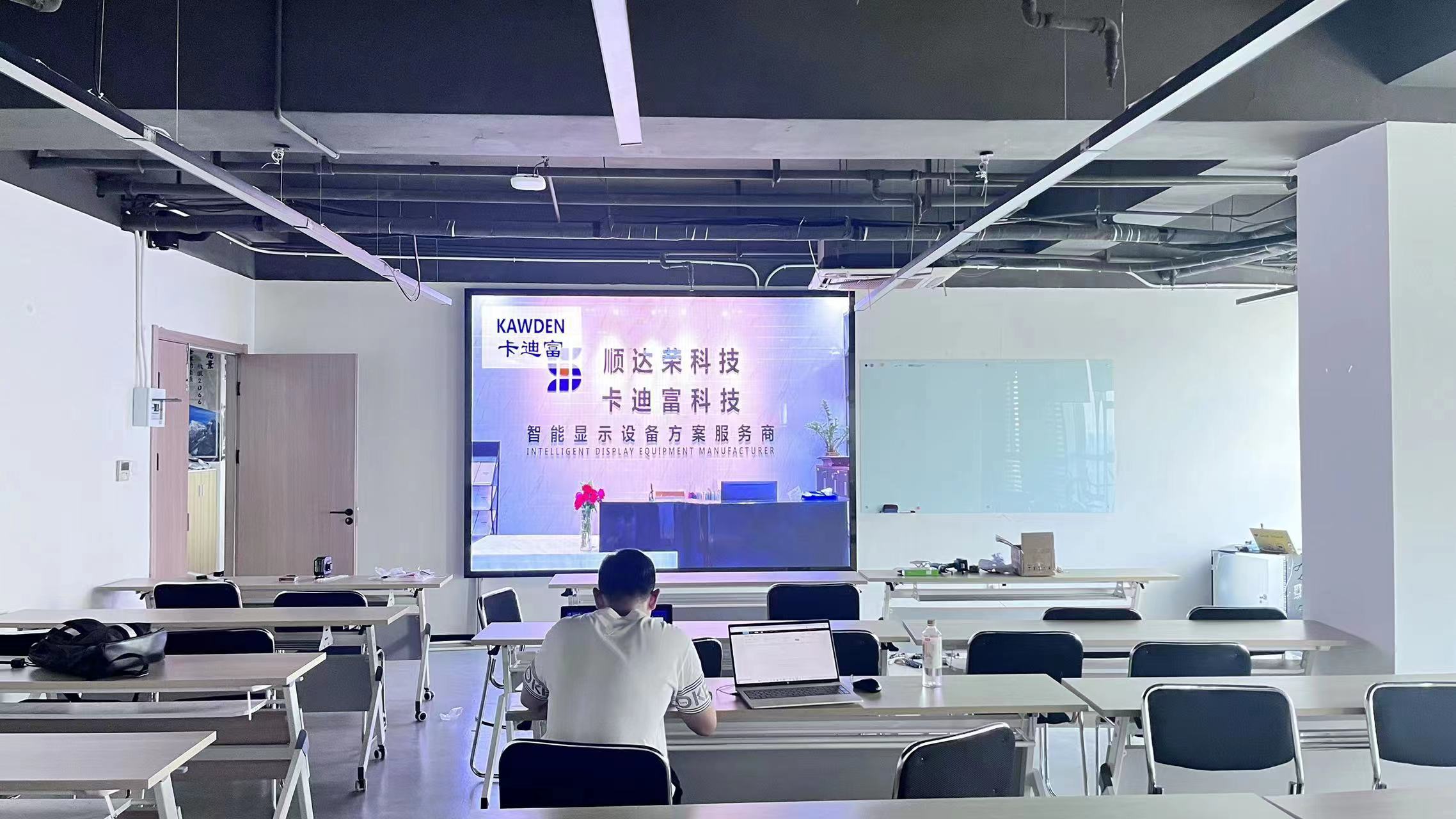 绍兴福壹服饰有限公司LED全彩屏案例图片 绍兴福壹服饰有限公司LED全彩屏案例图片