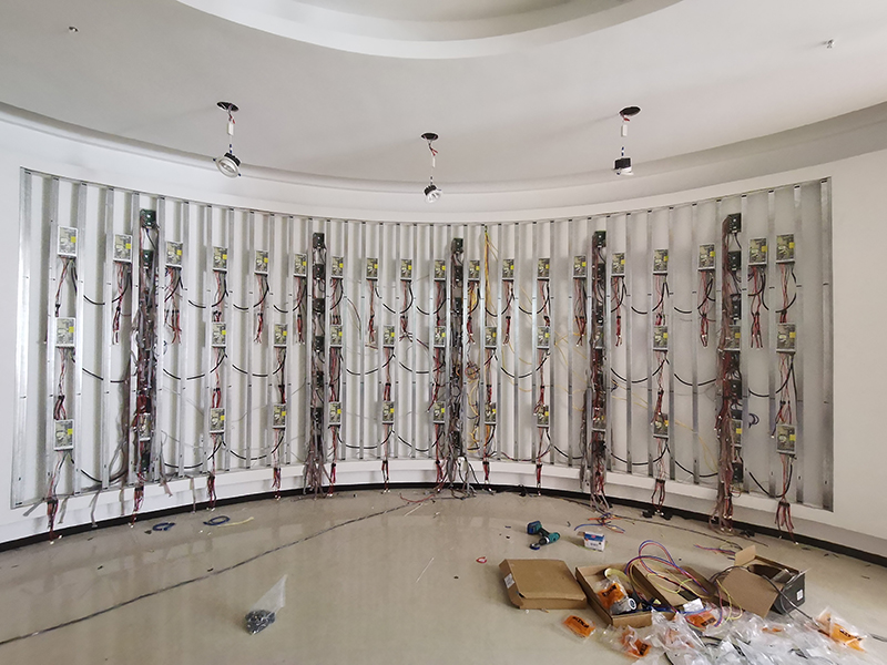 广州P2.0LED显示屏6.08X2.24米+内弧安装图片3 广州P2.0LED显示屏6.08X2.24米+内弧安装图片3