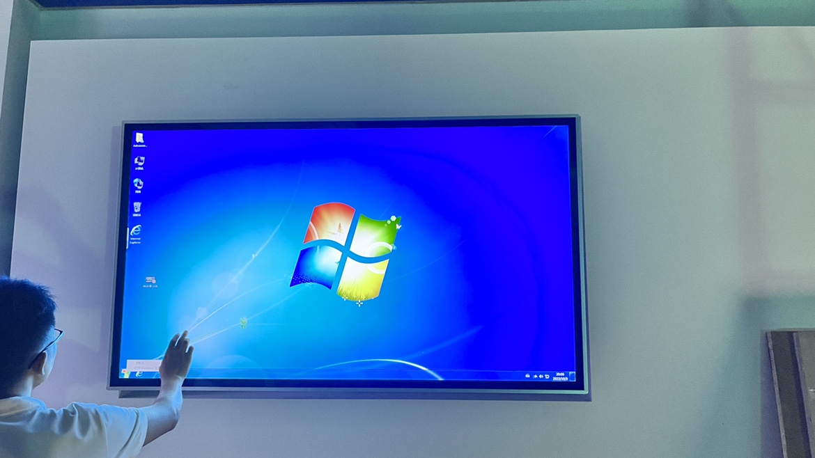 凉山彝族自治州杨房沟建设管理局展厅触控一体机 凉山彝族自治州杨房沟建设管理局展厅触控一体机