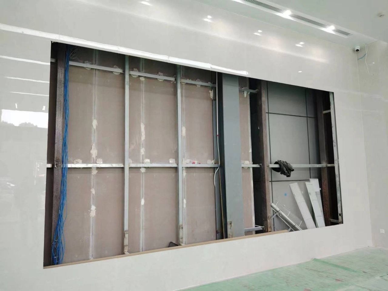 P1.25188金宝搏盘口
背面 P1.25188金宝搏盘口
背面