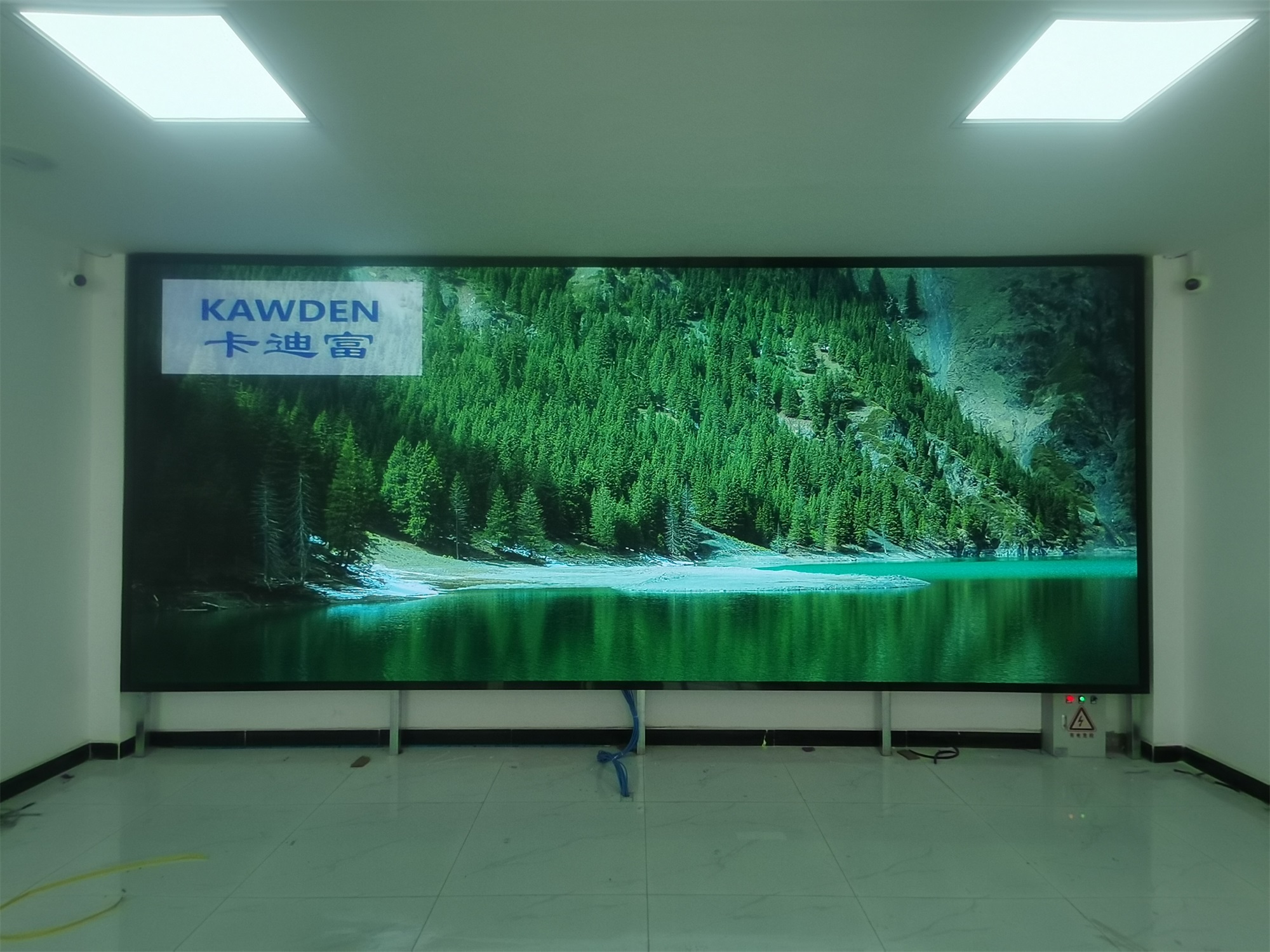 新疆喀什某P1.53全彩显示屏5.76米x2.4米大屏展示图片 新疆喀什某P1.53全彩显示屏5.76米x2.4米大屏展示图片