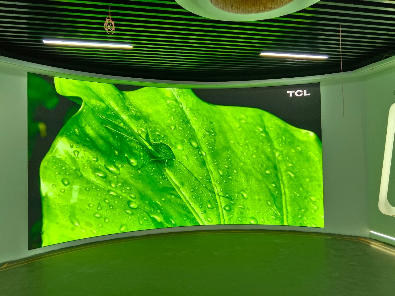 国能徐州培训中心实训基地展厅P1.86弧形LED大显示屏展示 国能徐州培训中心实训基地展厅P1.86弧形LED大显示屏展示