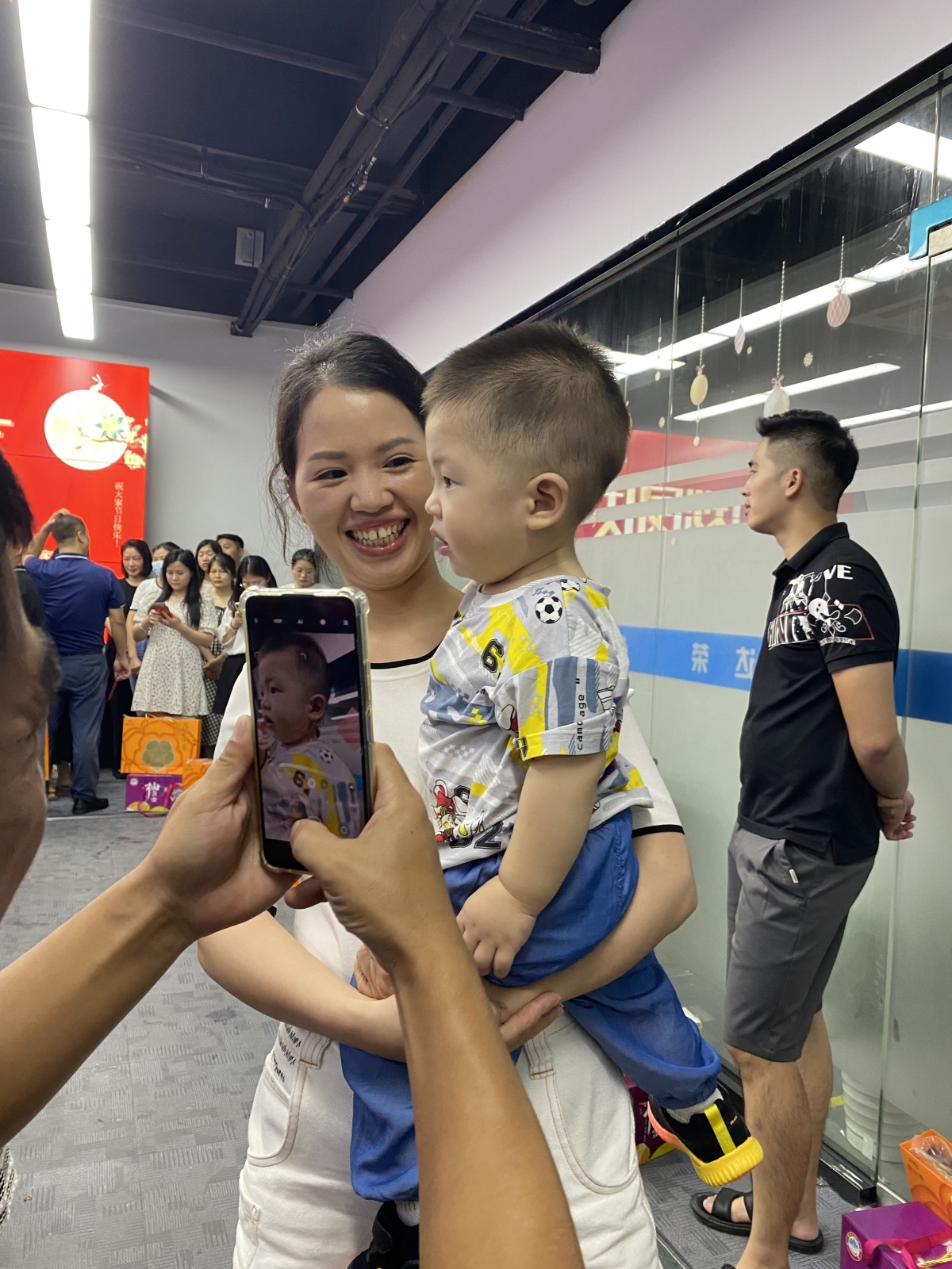 顺达荣祝大家中秋、国庆双节快乐! 顺达荣祝大家中秋、国庆双节快乐!