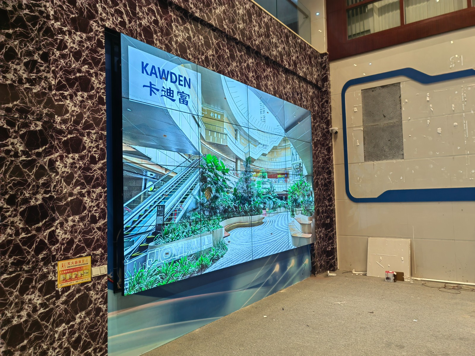 16块55寸液晶屏拼接成一个大屏 16块55寸液晶屏拼接成一个大屏