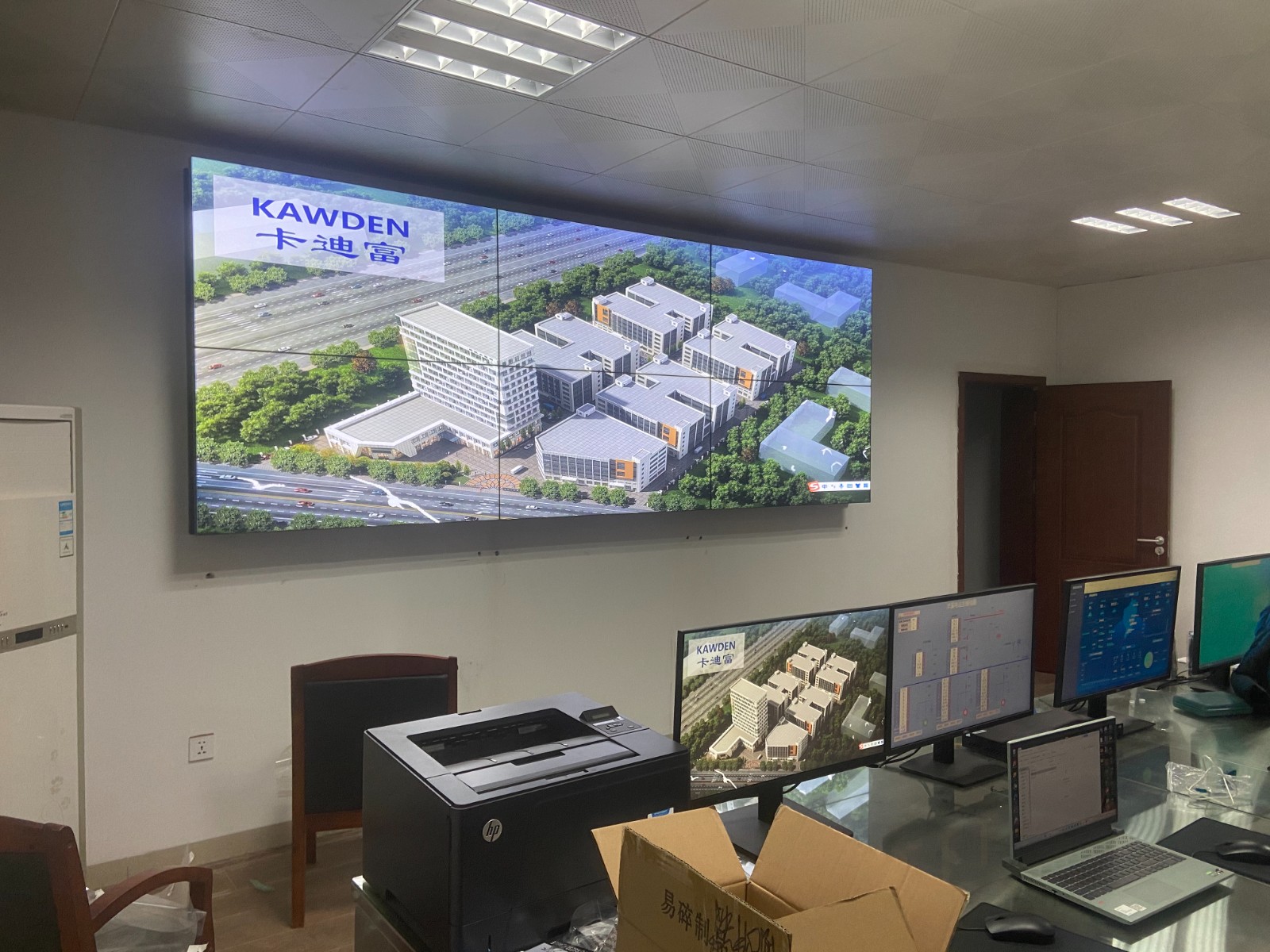 株洲市创业园某公司项目:55寸3.5MM拼接屏2行3列大屏展示 株洲市创业园某公司项目:55寸3.5MM拼接屏2行3列大屏展示