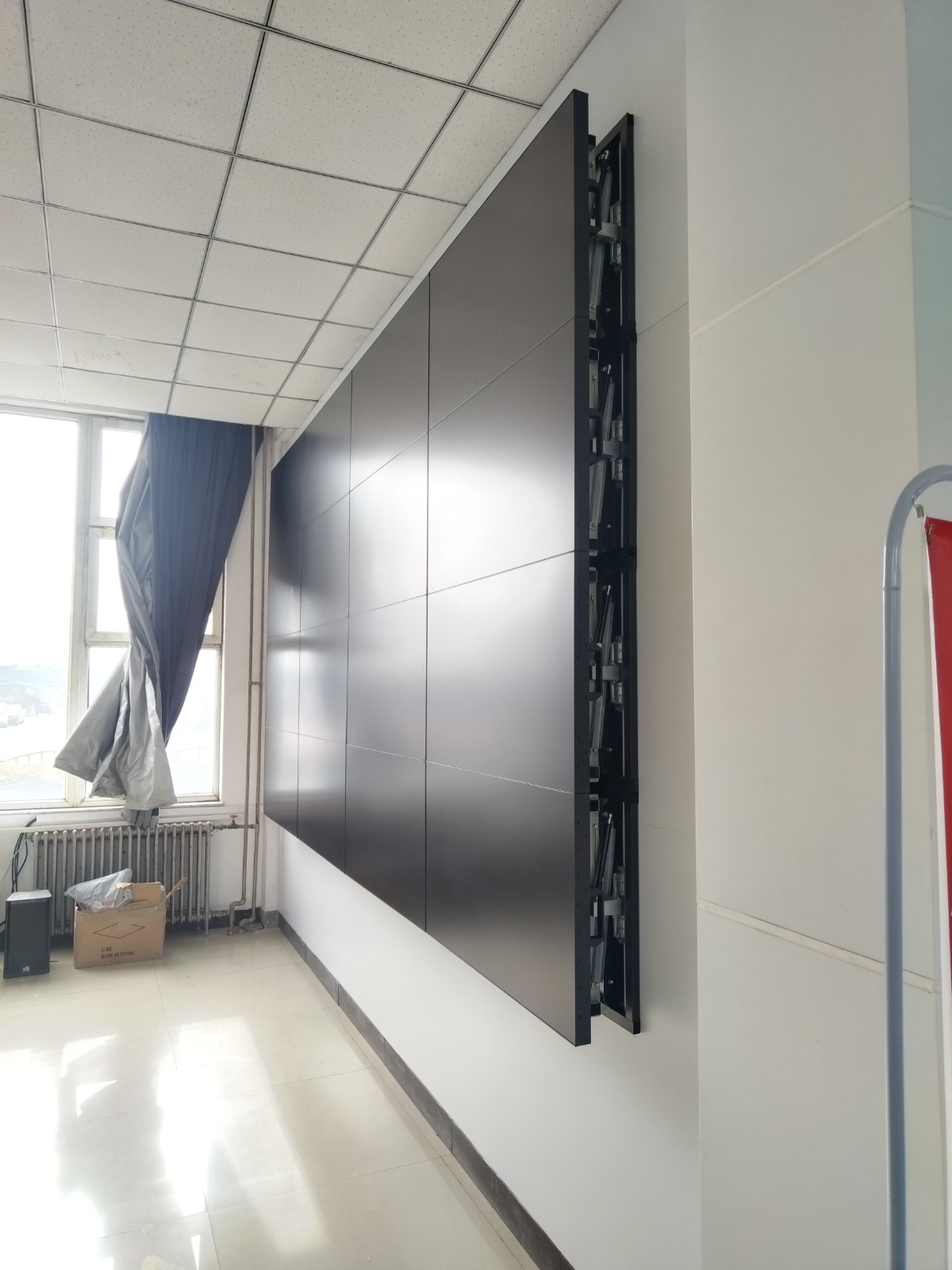 北京市怀柔区基地项目46寸3.5拼缝拼接屏侧面 北京市怀柔区基地项目46寸3.5拼缝拼接屏侧面