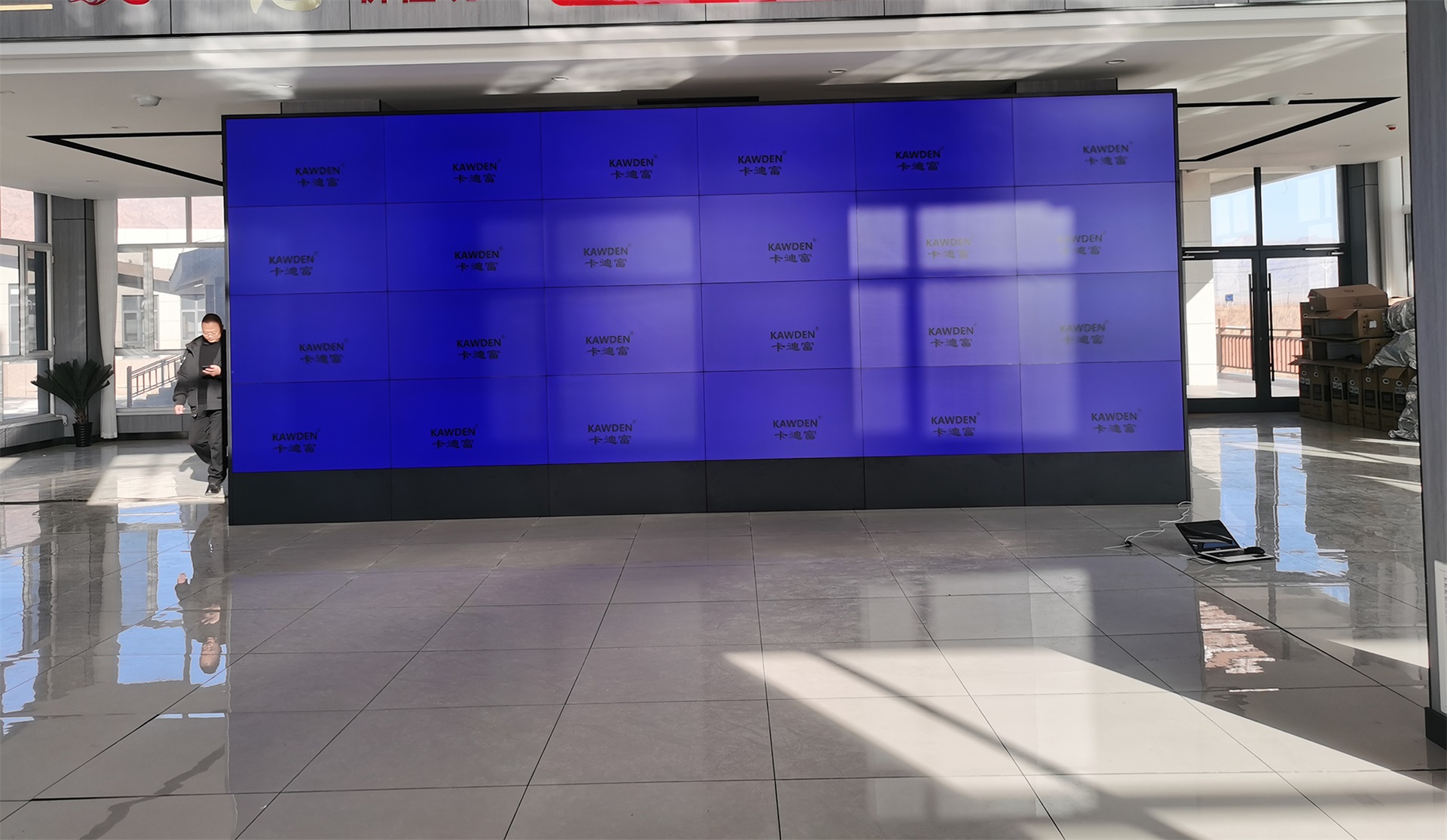 内蒙古杭锦后旗国家农业产业园区服务中心展示项目 55寸0.88MM拼接屏4X6 内蒙古杭锦后旗国家农业产业园区服务中心展示项目 55寸0.88MM拼接屏4X6