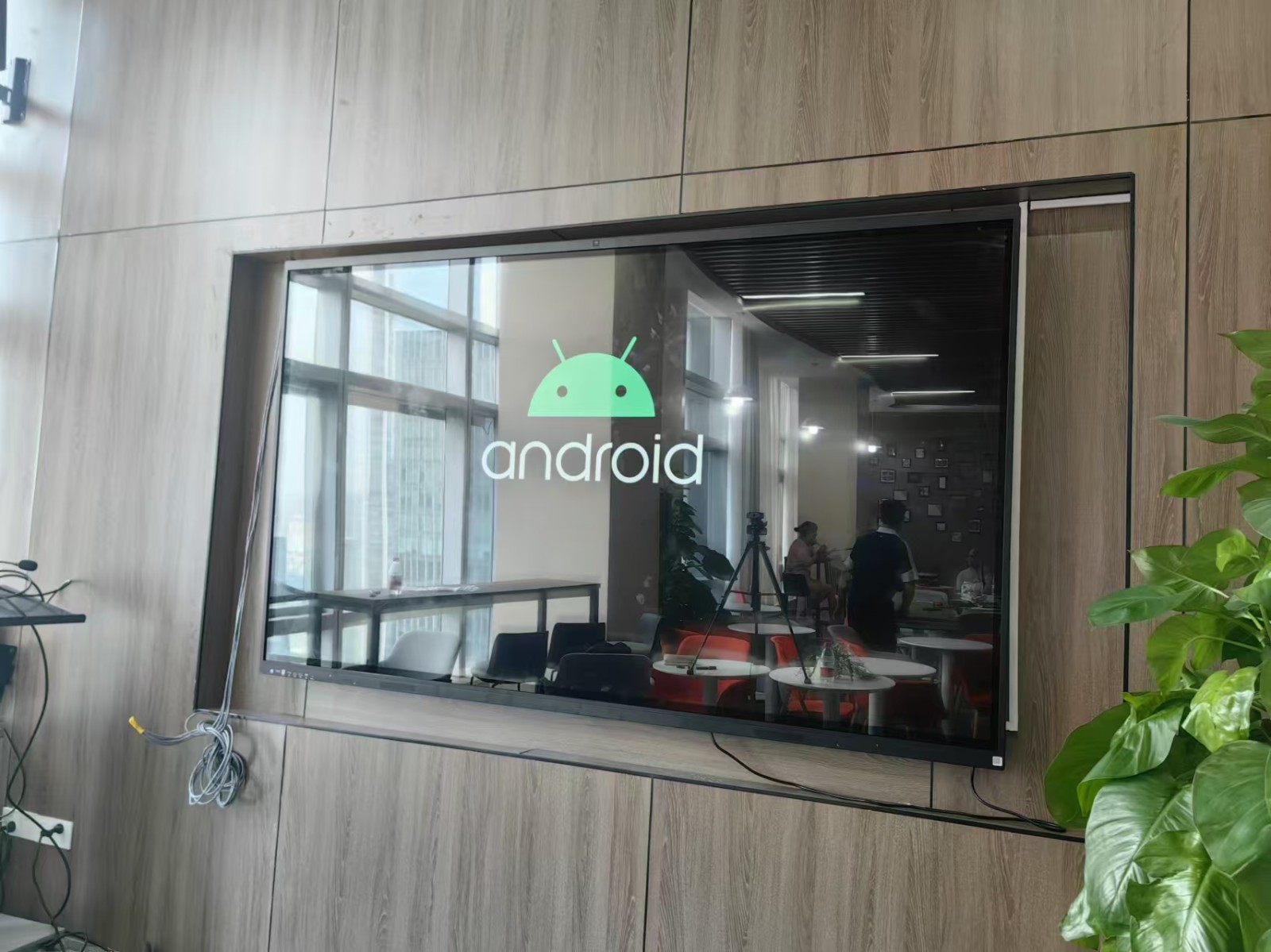 重庆市江北区某公司项目98寸会议一体机案例图片3 重庆市江北区某公司项目98寸会议一体机案例图片3