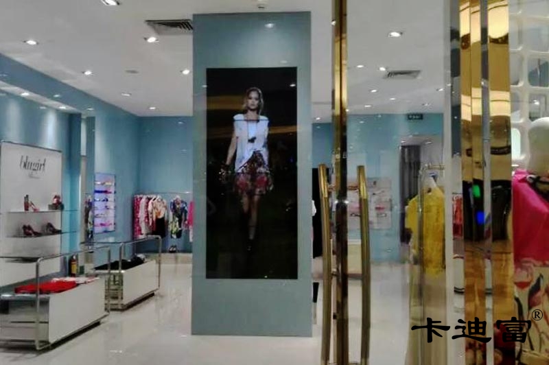 BLugirl旗舰店拼接屏案例图 BLugirl旗舰店拼接屏案例图