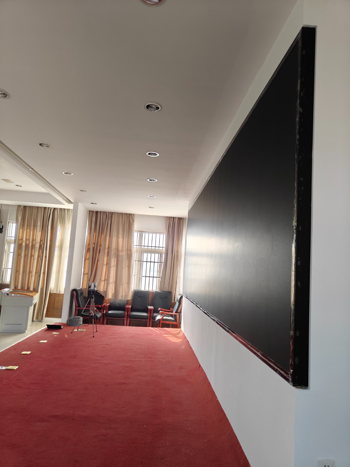 P1.86LED室内全彩显示屏高刷5.76米*1.92米(侧面) P1.86LED室内全彩显示屏高刷5.76米*1.92米(侧面)