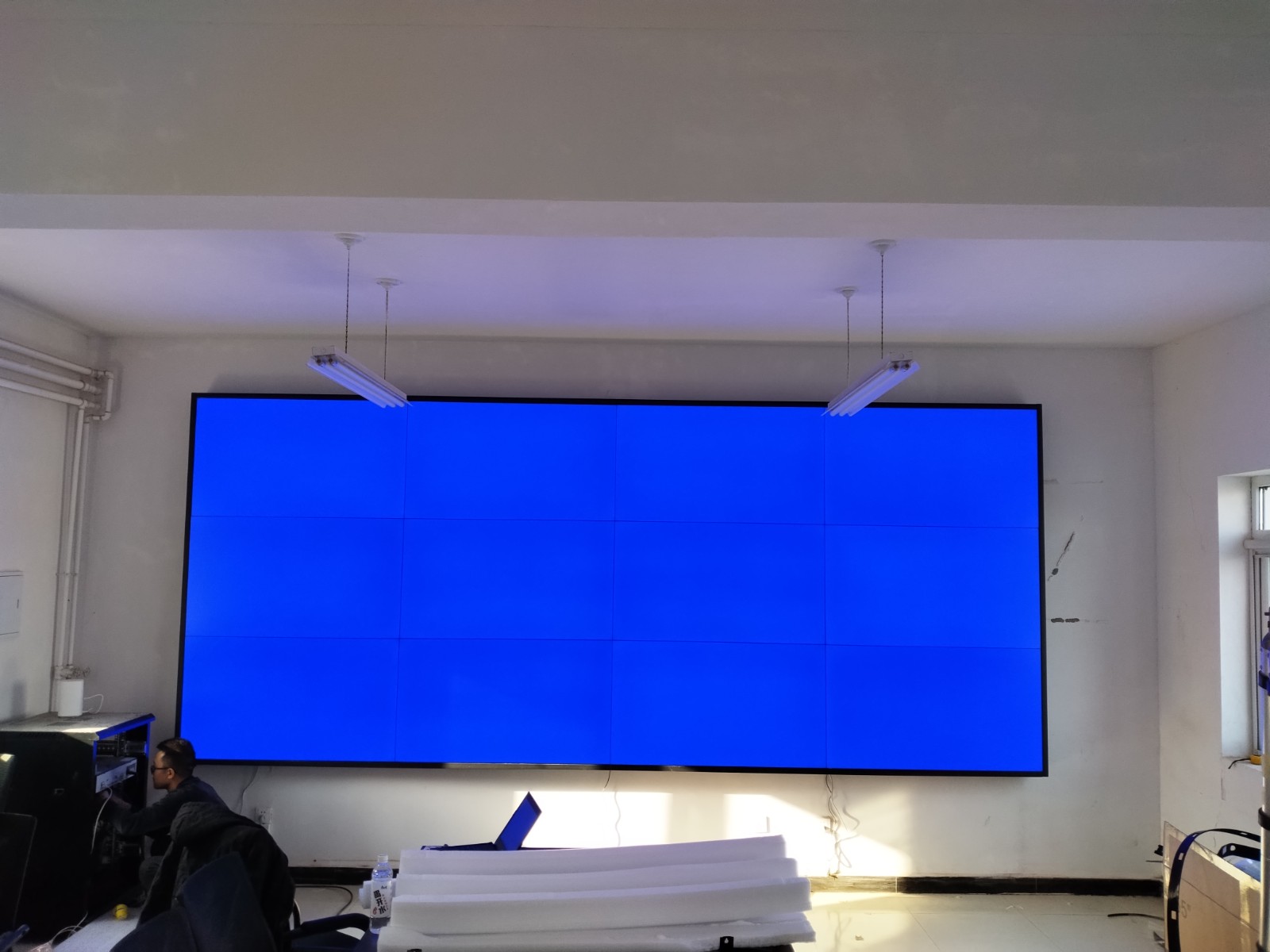 宁夏一牧场显示屏项目55寸0.88MM3X4188bet金宝搏亚洲下载最佳选择
7 宁夏一牧场显示屏项目55寸0.88MM3X4188bet金宝搏亚洲下载最佳选择
7