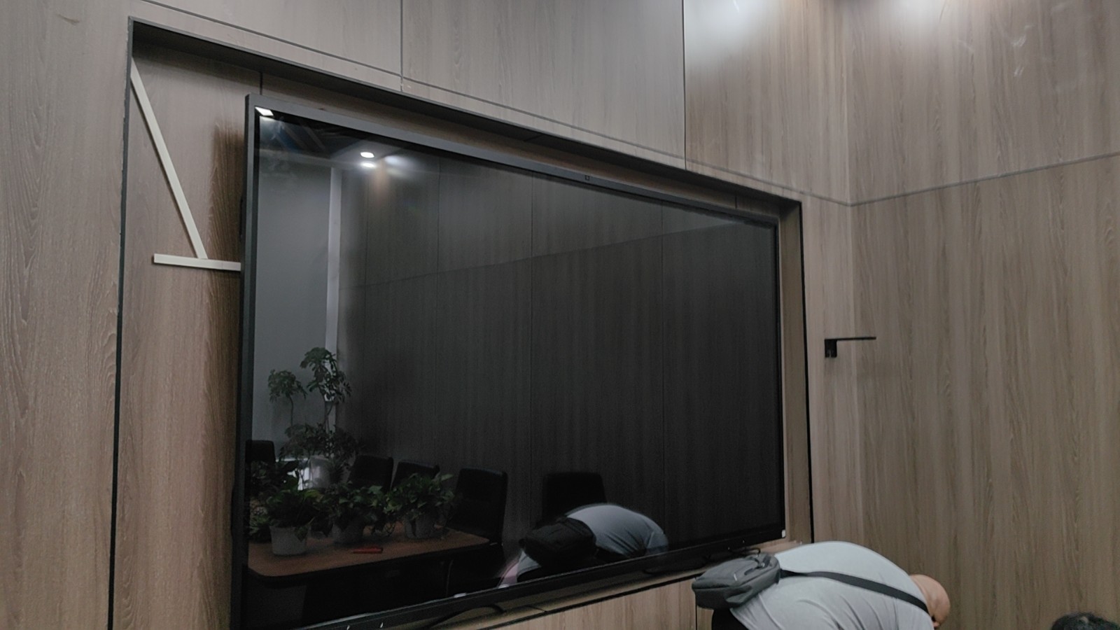 98寸会议一体机展示图片6 98寸会议一体机展示图片6