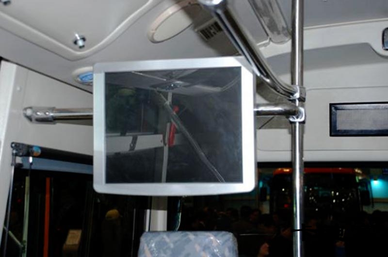 大巴车载广告机案例图