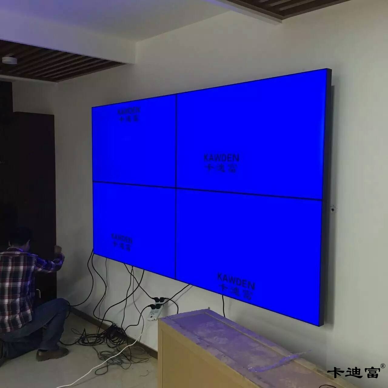 深圳拼接屏之客户DIY拼接屏图片