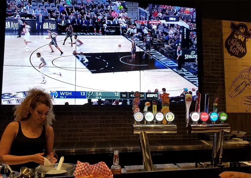 加拿大音乐餐厅55寸188bet金宝搏亚洲下载最佳选择场景图