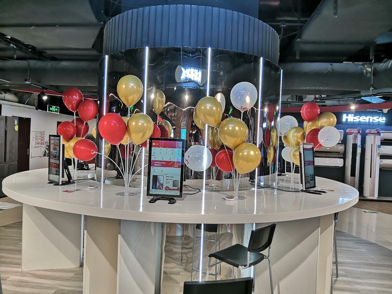 卡迪富触摸一体机国美安装项目案例图片1