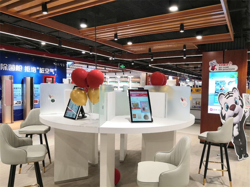 卡迪富合作客户国美电器广告机案例图片4