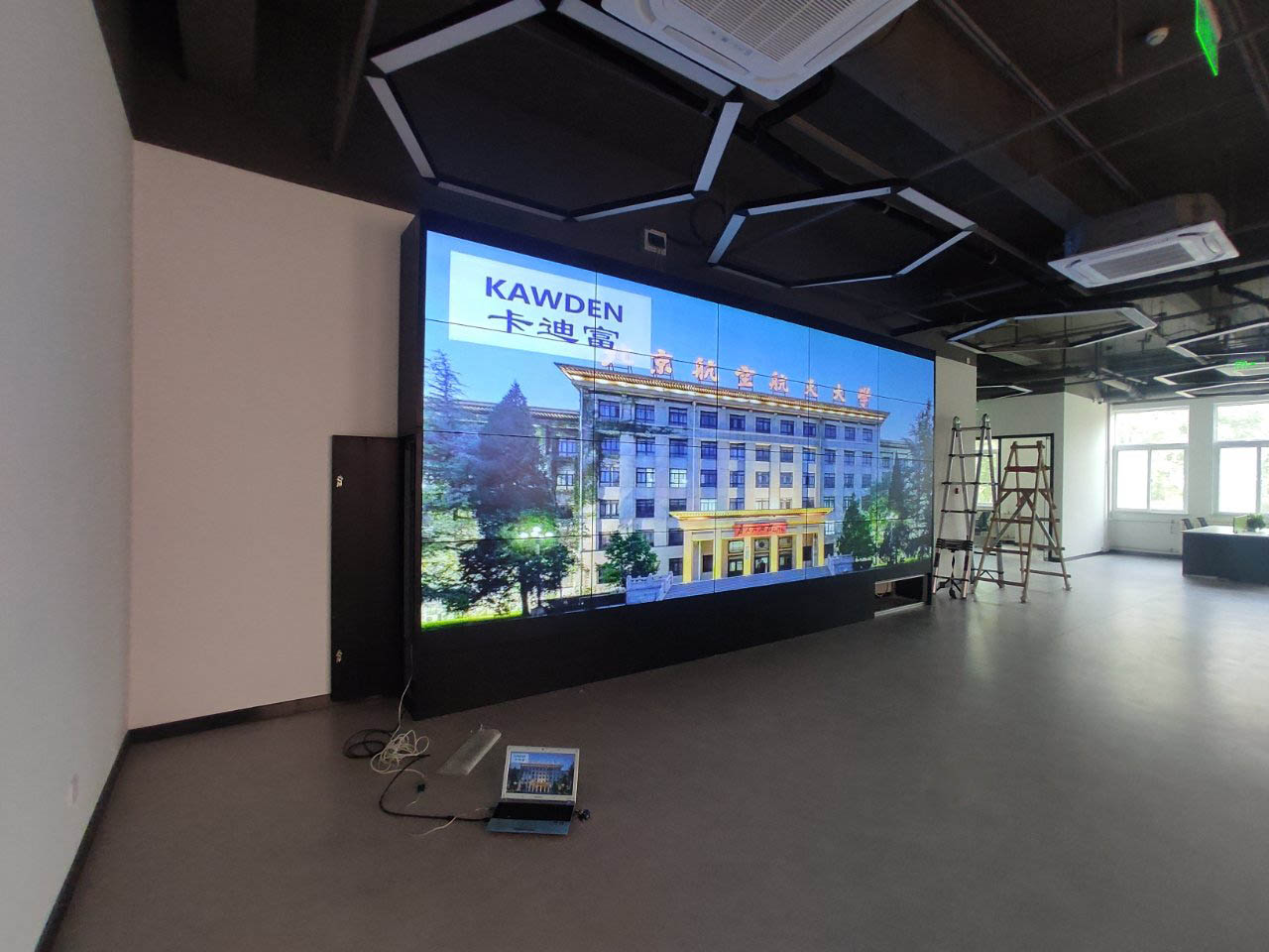 北京航空航天大学55寸3.5mm4X5拼接屏图片3