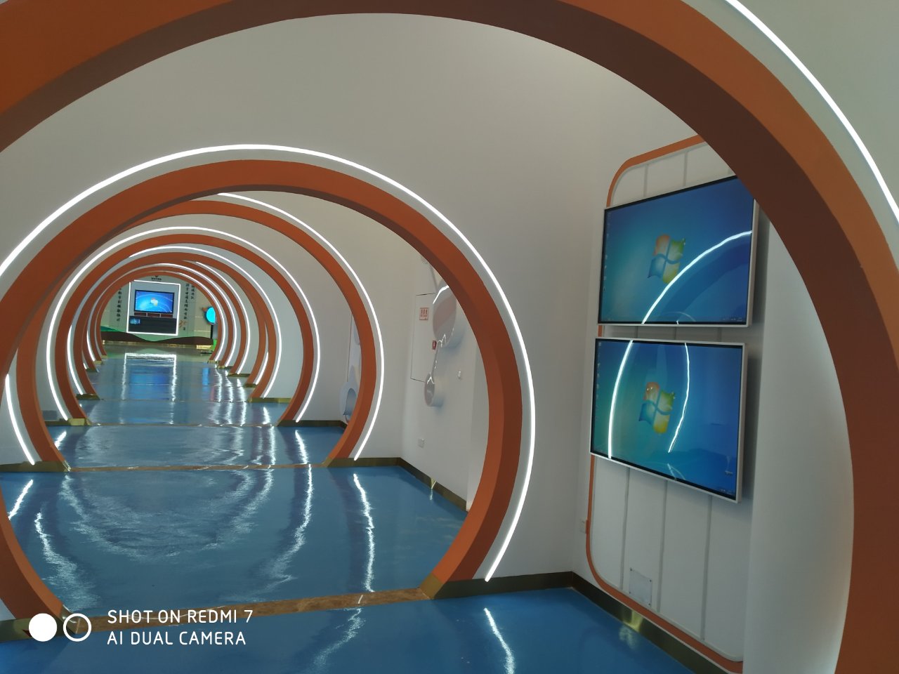 企业展厅壁挂188金宝搏体育下载的方法