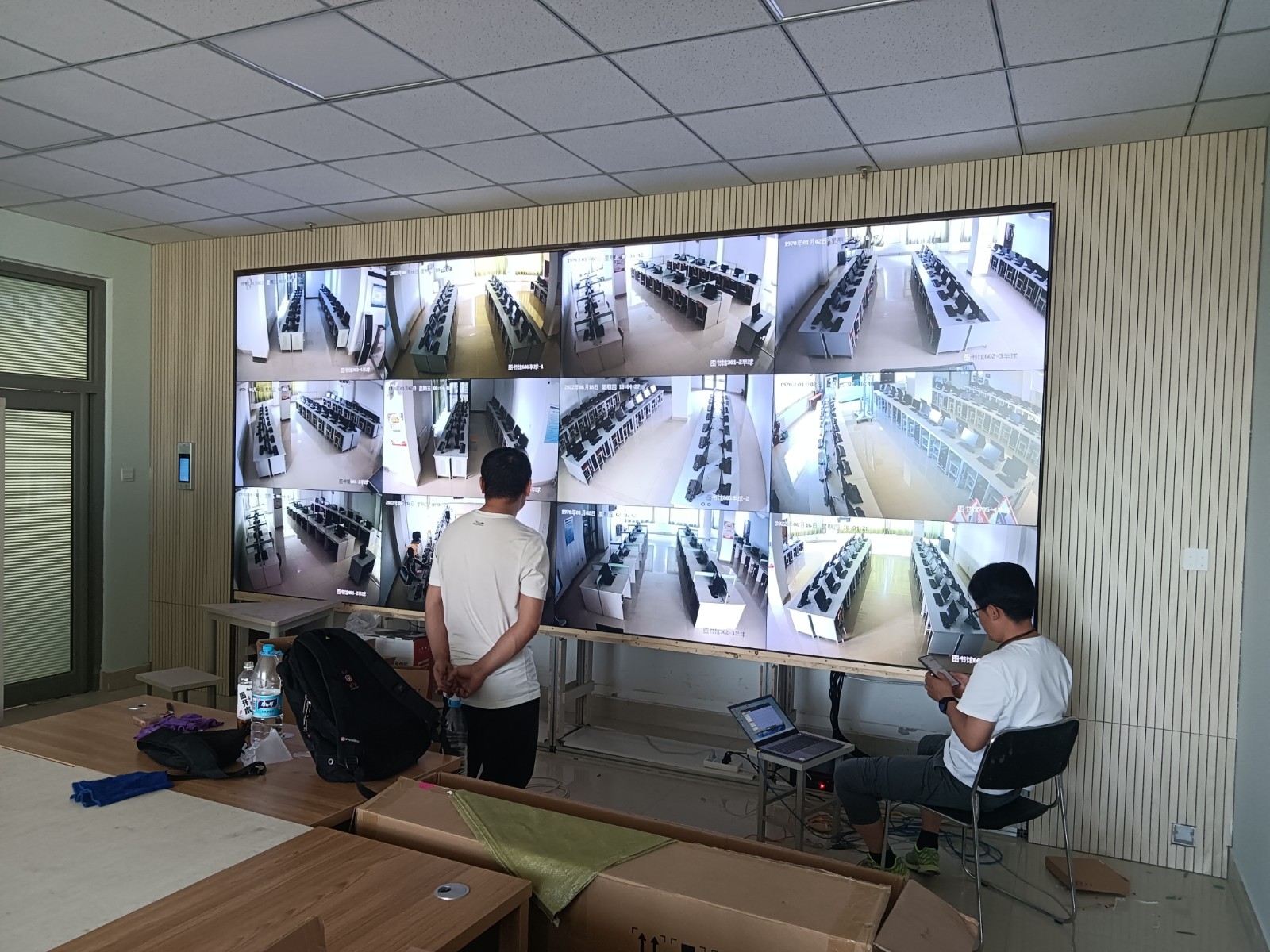 55寸0.88mm 3x4188bet金宝搏亚洲下载最佳选择应用于甘肃兰州职业技术学院监控展示