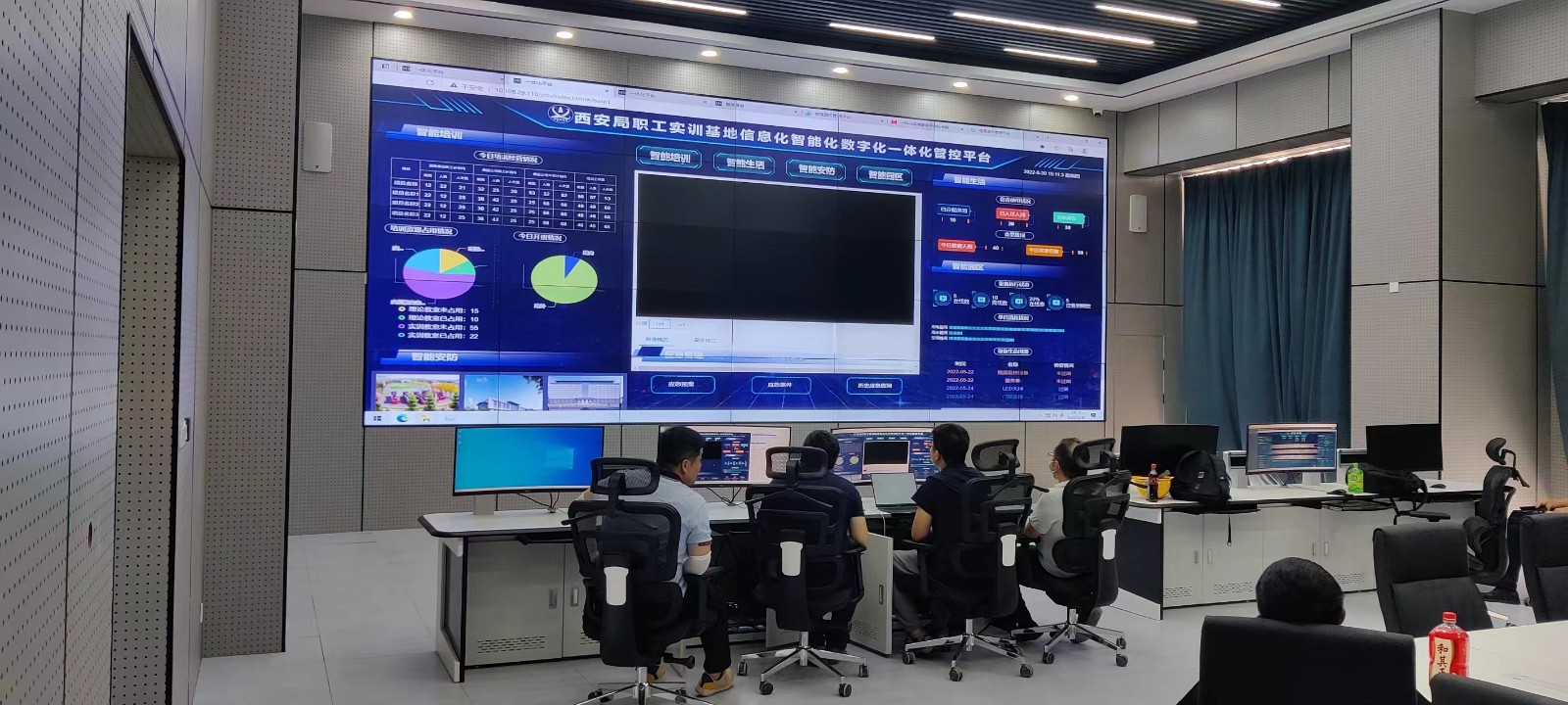 55寸1.8mm188bet金宝搏亚洲下载最佳选择智慧大屏