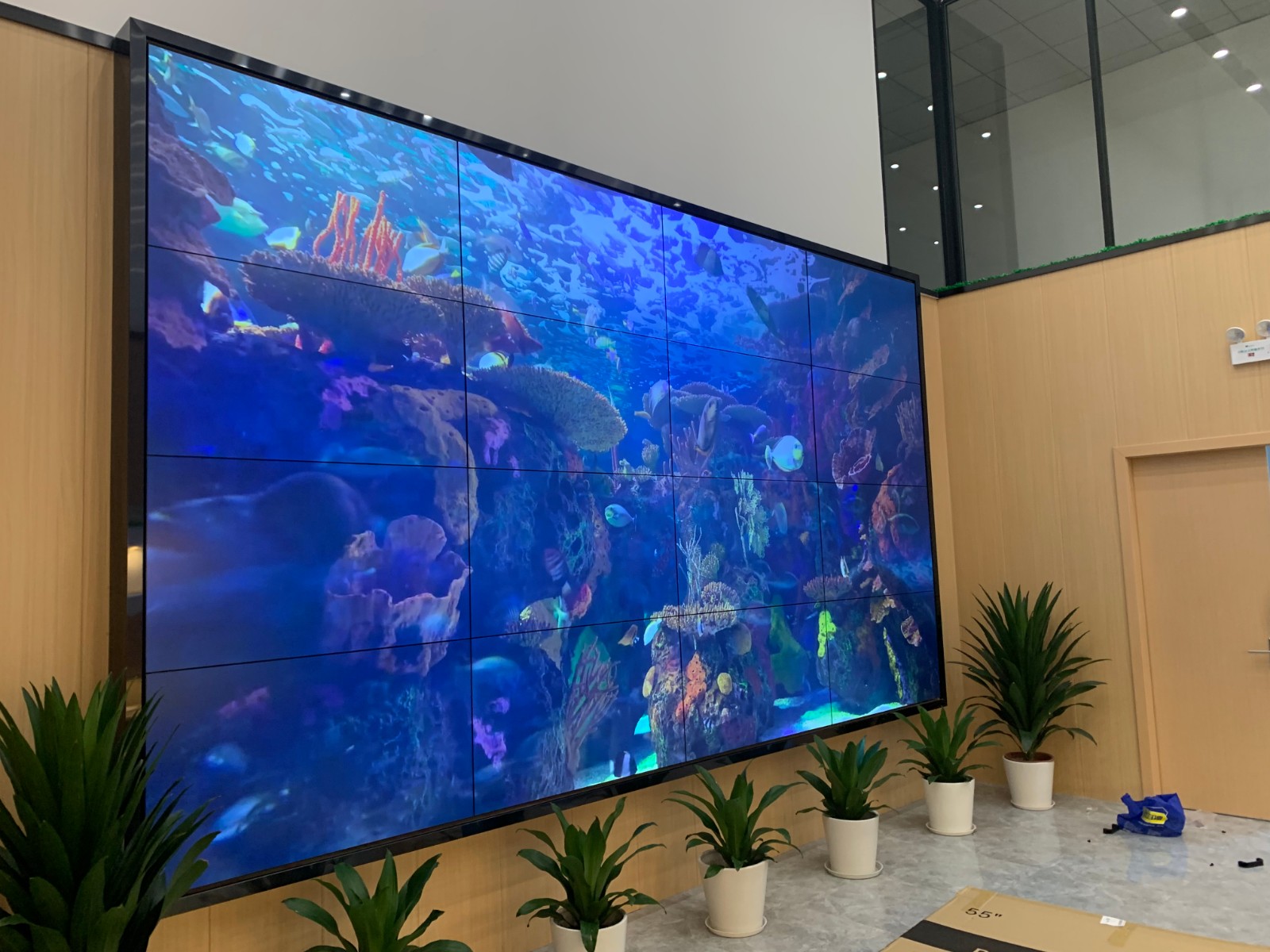 宁波LG55寸3.5MM4X4188bet金宝搏亚洲下载最佳选择展示大屏图片