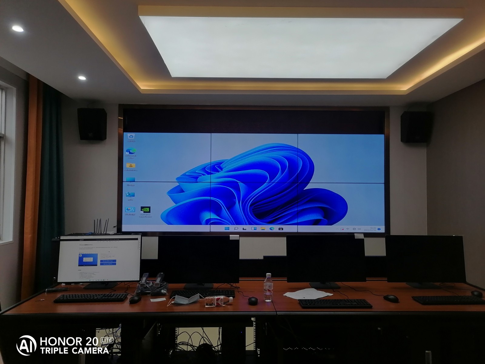 戴尔专卖店55寸188bet金宝搏亚洲下载最佳选择2X3大屏展示