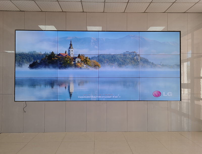 天津55寸0.88mm拼缝的拼接屏展示案例图片