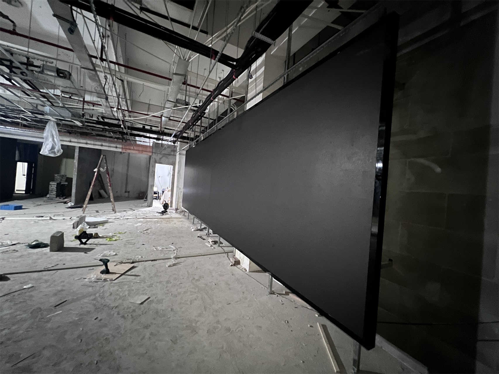 P2.5LED显示屏（侧面）