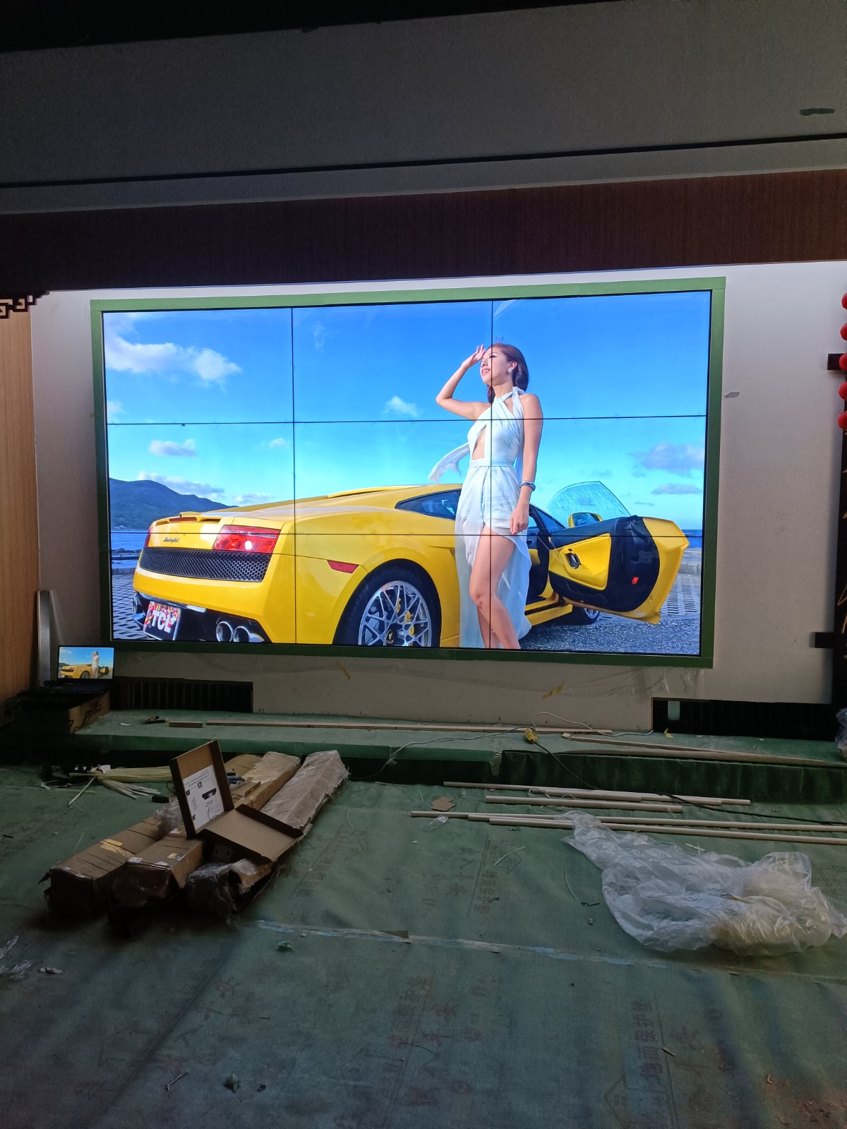 金昌市文化馆-京东方三合一55寸3.5mm3x3液压支架拼接屏案例