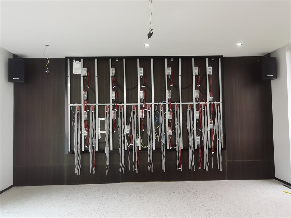 浙江省宁波市P1.86led显示屏3.52X2.08米安装