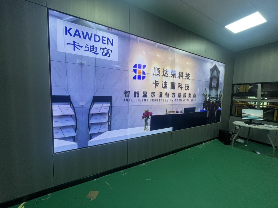 55寸0.88mm3x4 12块液晶屏拼接成一个大屏