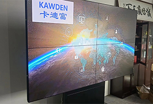 华丽安装! 深圳南山55寸1.7MM华星光电2X2拼接屏亮相！