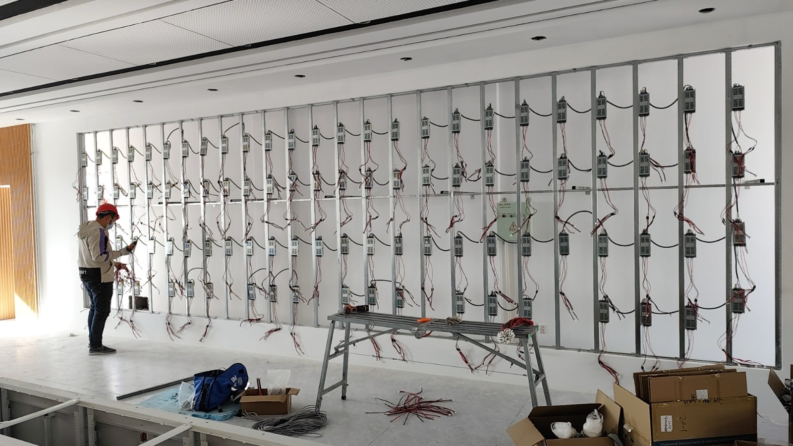 壁挂支架安装led显示屏