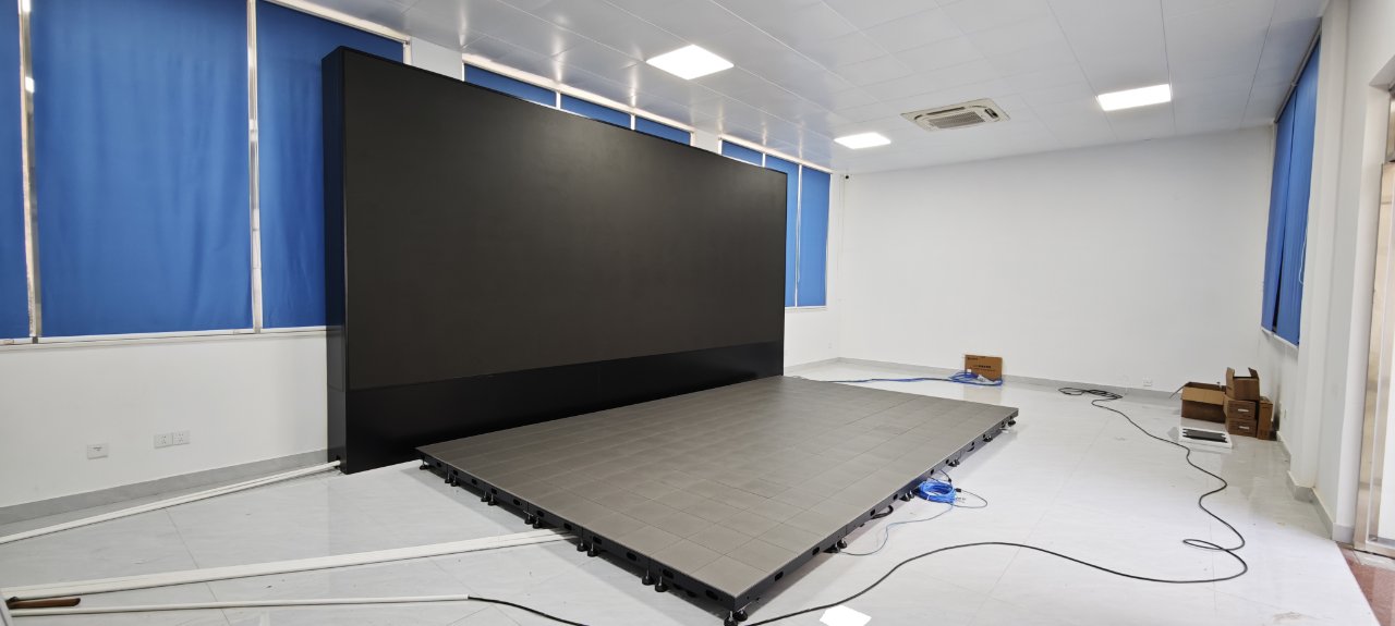 P1.53室内LED显示屏安装